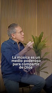 60K views · 489 reactions | La música es un medio poderoso para compartir de Dios.  A través de ella, podemos anunciar Su mensaje y llevar esperanza a quienes no lo conocen. Cada canción puede ser una oportunidad para que alguien escuche de Jesús.   ¿Qué canción te ha acercado más a Dios? Cuéntanos en los comentarios. #Adoración #MusicaCristiana #Evangelio | Aliento Global | Facebook