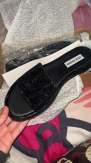 Stylish Black Steve Madden Sandals Review