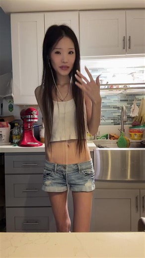 beesobased (@basedxbee)’s videos with Steady 1234 (feat. Jasmine Thompson & Skizzy Mars) - Vice