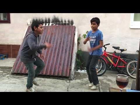 GYPSY KIDS DANCE IN ROMANIA