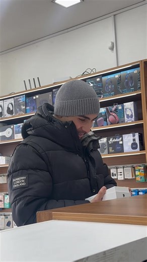 ლუკა მაღლაკელიძეს ვულოცავთ 🥰 ის აღმოჩნდა იღბლიანი ვისაც გადაეცა iPhone 17 🤩🥳 | iSpot • აისფოთ