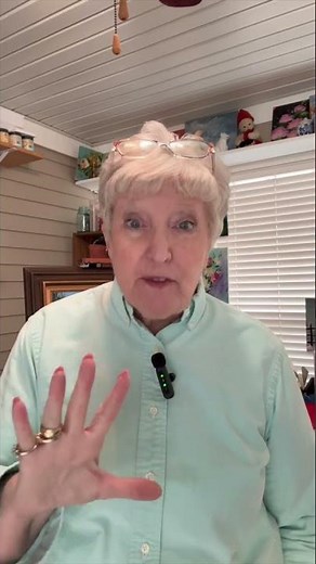 Get Your FREE Beginning Artist Bundle Here. https://bit.ly/3rUd6Wb #beginnerartist #beginnerarttips