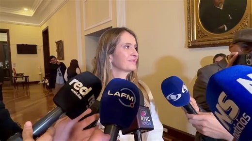 Que regalazo esto para los rivales de Paloma ValenciaUn error no forzado pero error en mayúscula