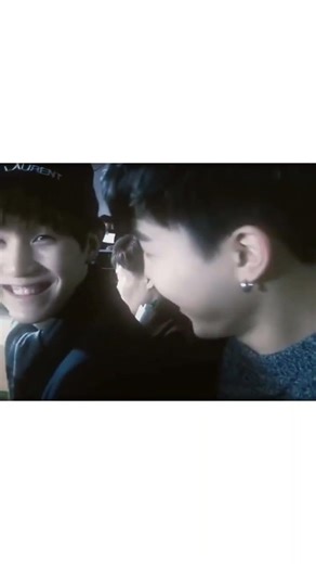 This broke something in me😭 I can't stop crying😭Their little brother, their maknae, their jungkookie