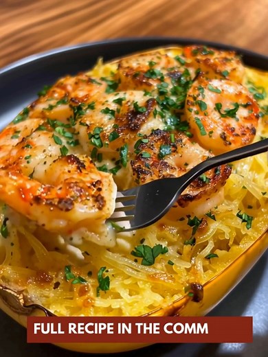 41K views · 257 reactions | A low-carb comfort food dream that’s packed with flavor and fire!  Ingredients : 1 large spaghetti squash (halved, seeds removed) 1 tbsp olive oil Salt & black pepper to taste | Tasty Home Recipes | Facebook