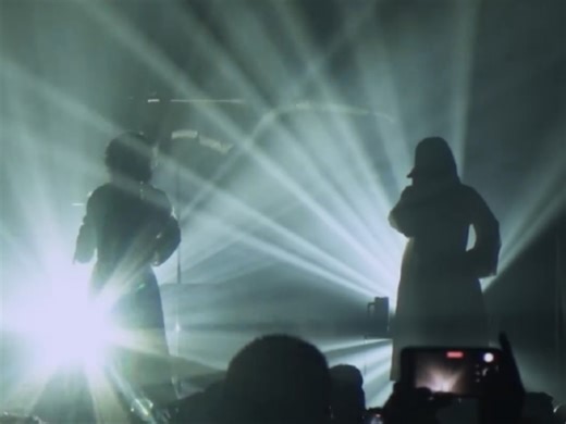 乐童音乐家《Alien   DINOSAUR   我怎么可能爱上离别，只是爱你到离别...》Live视频公开！