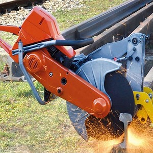 [Hot Item] Multifunctional Rail Sawing Machine Steel Railway Cutting Portable Rail Cutter