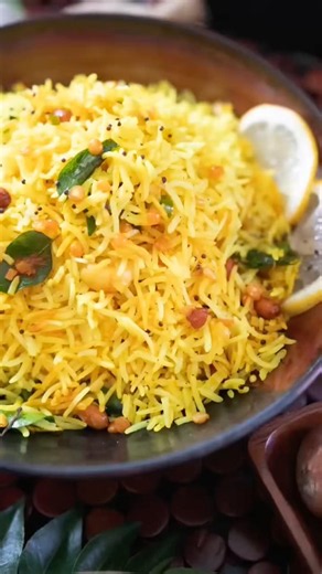 Easy South Indian Lemon Rice Recipe - Quick, Tangy & Delicious 🍋 | Shorts | Kravings #recipe #rice