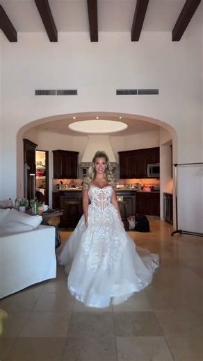 Bride Reveals Her Wedding Dress with Bridesmaids#wedding #bride #bridesmaids