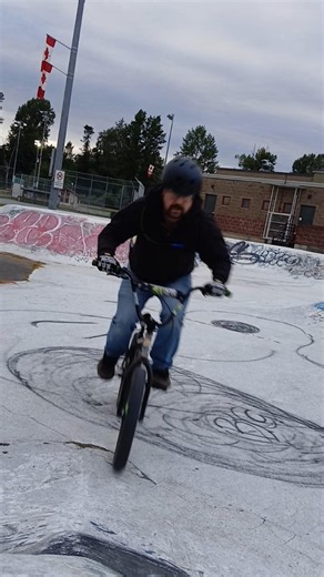 Getting Faster...Bmx No Pedal Line At The Skatepark #bmx #skatepark #bmxpark #ridebmx #realbmx