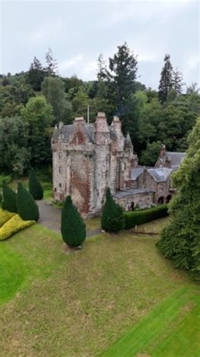Castles of Scotland on Instagram: "Castle Leod by @castlesofscotland has been home to the Cromartie Mackenzies for over 500 years and is the seat of Clan Mackenzie. The castle was granted to John of Killin, 10th Chief of Clan MacKenzie (1485-1561) after he fought at the Battle of Flodden. Although the site of Castle Leod is believed to have connections to an earlier Pictish fort, the present castle is the result of work carried out in the early 17th century by Sir Roderick Mackenzie. The castle 