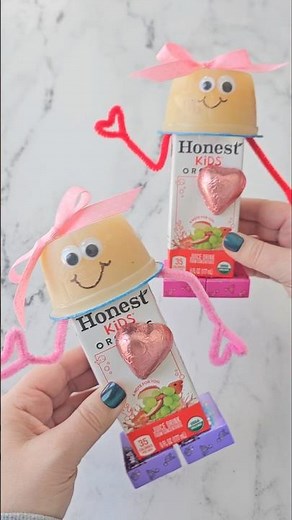 Valentines day robot treats to make the kids using a juice box, applesauce cup, chocolates etc