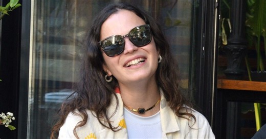 Aslı Bekiroğlu: Gazeteciler çeksin!