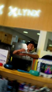 131K views · 4.7K reactions | El Cliente Cochalo  Es Con Diccionario La Cosa 藍藍 | Ministro Rastrillo | Facebook