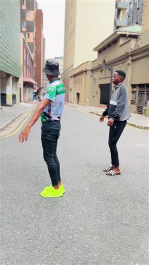 Iyahuuuba mzalaa@Mnotho Majola #viraltiktok #satiktok🇿🇦 #fypシ゚ #sama28 #amabhinca