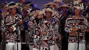 Appréciez ce himene de la troupe Tamarii Anau sur la place Tuvavau lors du Heiva i Bora Bora 2022 💚💫 🔄Revivez les meilleurs moments en replay : https://la1ere.francetvinfo.fr/.../festival-haere-mai... https://la1ere.francetvinfo.fr/polynesie/tahiti/polynesie-francaise/vivez-le-heiva-i-bora-bora-2022-sur-polynesie-la-1ere-1307184.html #HeivaiRaromatai #borabora | Polynésie la 1ère