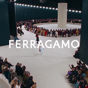 For Autumn-Winter 2023, Maximilian Davis returns to Hollywood, the second home of Salvatore Ferragamo, to draw upon the wardrobes of stars who the house worked with throughout the 1950s. Seen through the lens of clean-cut modernity, their hyper-feminine beauty adopts an alien futurism; the volumes and silhouettes of the era distinctly displaced. | FERRAGAMO | Facebook