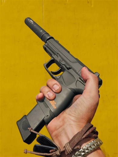 Hyper detailed weapon inspection in cod bo6 #bo6 #mw3 #warzone #cod #callofduty