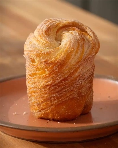 We used our 12" compact dough sheeter to roll out cruffin dough with precise, even thickness, with barely any effort. This compact tool makes rolling dough easier, faster, and more consistent. It’s been a total game-changer for laminated bakes like cruffins, croissants, and danishes. 🥐 Get the sheeter: https://brodandtaylor.com/products/dough-sheeter #compactsheeter #cruffin #laminateddough #brodandtaylor #viennoserie #criossant | Brod & Taylor