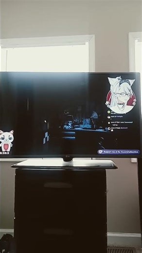A German toxic Tomboy ‪@ToxicTomboyAdventures‬ plays five nights at Freddy's