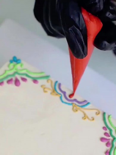 #pipingtips #cakedecoratingtips #cakedecoratingtutorial #pipingtutorial #cakedecorating #pipingtechniques #pipingcream