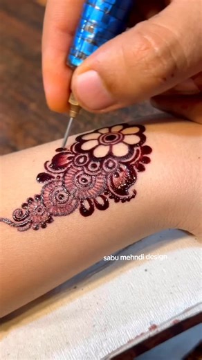 Sundar Mehndi TikTok Trends: Henna Tattoo Design Ideas