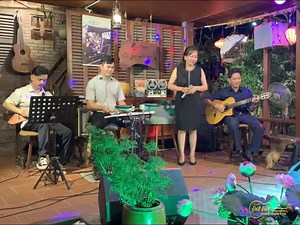 24K views · 381 reactions | Ca khúc : Biết đên bao giờ Sáng tác : Lam Phương Trình bày : Ngọc Dung Bài hát đêm giao lưu thứ 4 ngày 8-5 | Cafe Đất Việt | Facebook