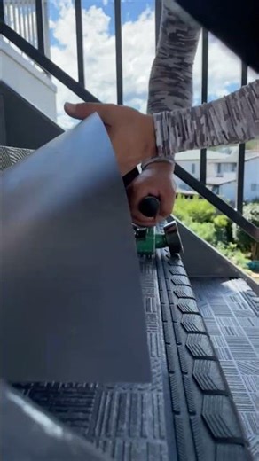 【ASMR】マンション階段のタキステップの設置工事をご紹介します。ぜひヘッドフォンでお楽しみください #shorts #short #ショート動画 #ショート #asmr