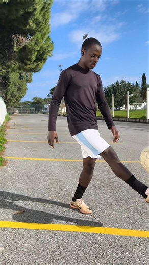 on the 52nd try. #football #foryou #soccer #soccerjuggling #feedshorts