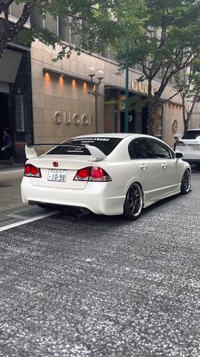 神戸に溶け込むシビック