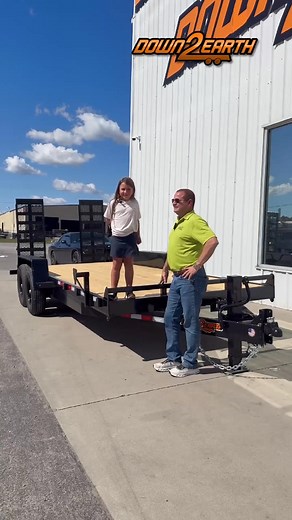 How much weight can a D2E equipment trailer hold? Watch to find out! | Best trailers and supply | Facebook