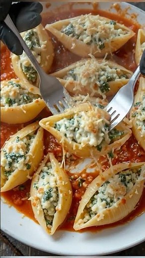 Cheesy Stuffed Pasta Shells 🍝🧀🔥 | Easy Baked Ricotta Shells Recipe | Comfort Food Idea