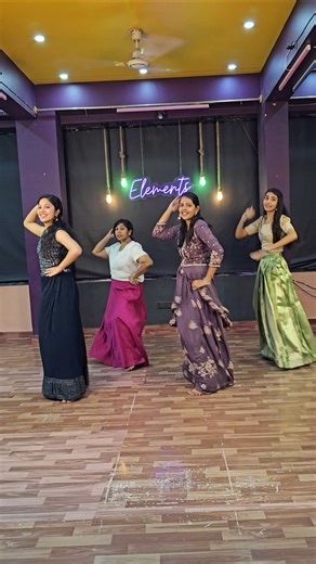 Radha #soty #dance #bollywood #bollywoodsongs #radha #shorts #fyp #bollywooddance