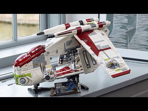LEGO Star Wars UCS Republic Gunship Builds Itself! Set 75309