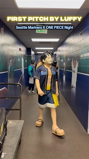 Let’s go!!! The first pitch was thrown by Luffy at Seattle Mariners x ONE PIECE Night! (3.31.26)