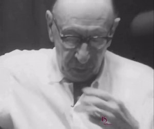 This footage shows Igor Stravinsky recording Ebony Concerto with Benny Goodman and the Columbia Jazz Ensemble on April 27, 1965, at the CBS Studio on East 30th Street in New York City. Please note: the original audio was unusable, so a replacement track has been added. As a result, the sound is not be perfectly synchronized with the visuals. | Fondation Igor Stravinsky