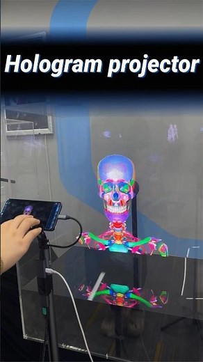 Hologram Fan Creates an Amazing 3D Hologram Projector Effect ✨