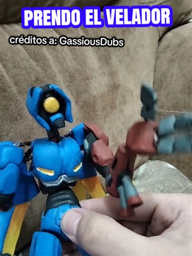 prendo el velador Versión: con figuras, créditos al creador original #figuras #humor #fyp #multifandom #meme