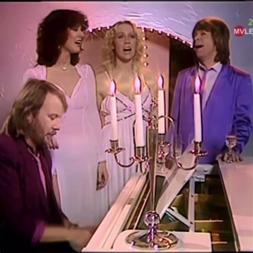 HAPPY NEW YEAR!! ✨✨✨ FELIZ 2024!!! ✨ ✨✨✨✨✨✨✨✨✨✨✨✨✨✨✨✨✨✨✨✨✨✨✨✨✨✨✨✨✨✨ CRÉDITOS : ABBA OFICIAL, MEDIOS, TV INTERNACIONAL VIDEO : ABBA:"HAPPY NEW YEAR" MÚSICA :"HAPPY NEW YEAR", ABBA #abba #suecia #happynewyear #felizañonuevo | ABBA Y Los Iracundos