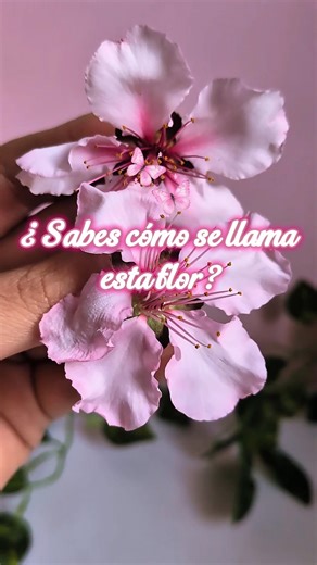 ✨Cómo hacer unos pendientes fáciles con la flor del melocotonero🌺 #manualidades #resina #diy #short