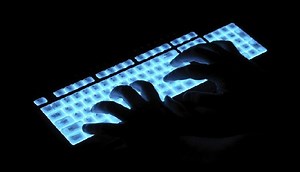 ALAMIN: Ano ang mga ‘red flag’ na malamang na scammer ang kausap mo online?