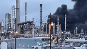 The Martinez Refinery fire occurred on Saturday, February 1, 2025, at the Martinez Refining Company in Martinez, California. Here is a summary of the latest information: Injuries: At least six individuals have been reported injured. Three were hospitalized with minor injuries, while three others were treated and released at the scene. Fire and Response: The fire broke out around 1:40 p.m. PST, leading to a significant response from the Contra Costa County Fire Protection District. The blaze was 