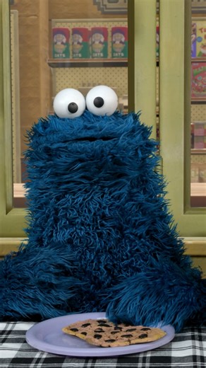 Can't have just one cookie... what if it gets lonely? 🍪💙 | Sesame Street