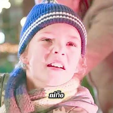 A child catches a man who is only 10 centimeters tall. #shorts #czq60108wpll