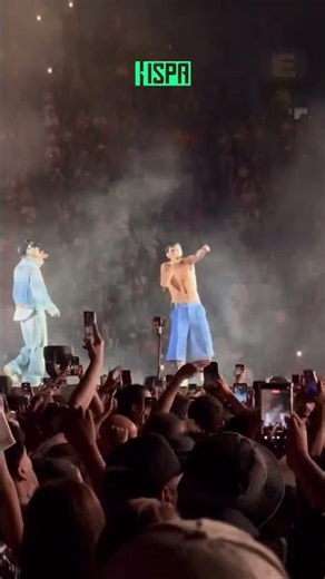 Bizarrap surprised us in Milo J's second Vélez match, and this is how we experienced it from the ...