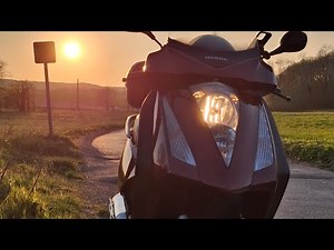 Honda FES Panthéon 125 (2007) - Review No Talking