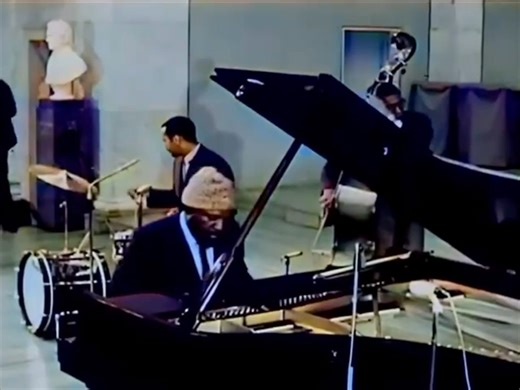 Thelonious Monk performing “Blue Monk” with Charlie Rouse on tenor saxophone, Larry Gales on bass and Ben Riley on drums live in Norway, 1966. #theloniousmonk #jazz #jazzmusic #musician | Franklin Peredo Music