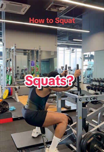 Squat the right way = more gains, less pain! Here’s how to do a proper squat to build strength and protect your knees: \t1.\tFeet shoulder-width apart \t2.\tKeep chest up & core tight \t3.\tPush hips back, not knees forward \t4.\tBreak parallel, then drive up through heels Save this for your next leg day! #howtosquat #squatform #propersquattechnique #legdaytips #gluteworkout #gymformcheck #squattutorial #fitnesstips #strengthtraining #workoutform #legdayroutine #fitnesseducation #fyp #foryou #vi