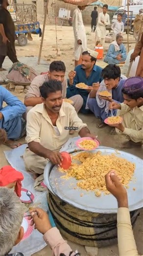 Pakistani Local Street Food II Cheapest Street Food On The Ground | Random Food Diaries