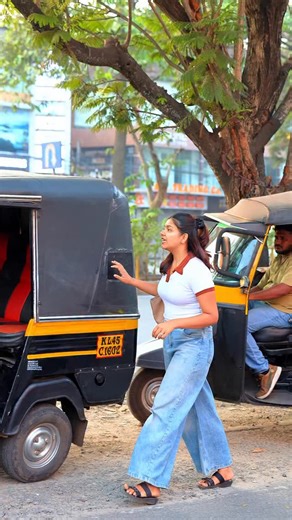 Hello kochi🤘 on Instagram: "Hey auto vegam vitto 🚨 . . . #kochi #fortkochi #sale"